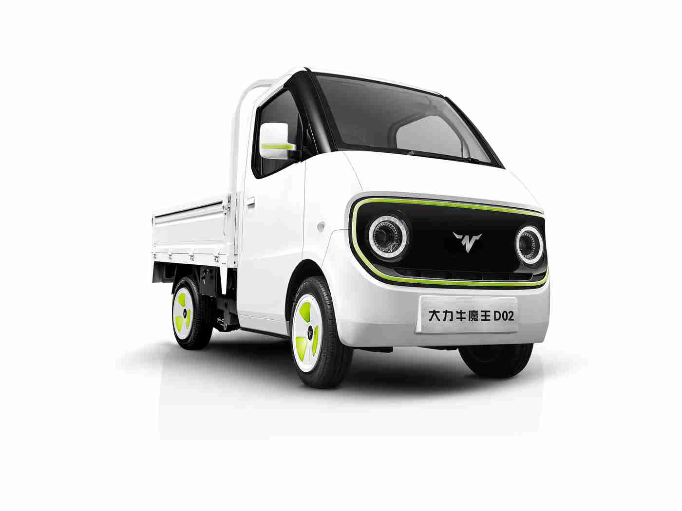 黄色WWW,新能源汽车续航新突破：无线充电技术引领未来出行变革-3