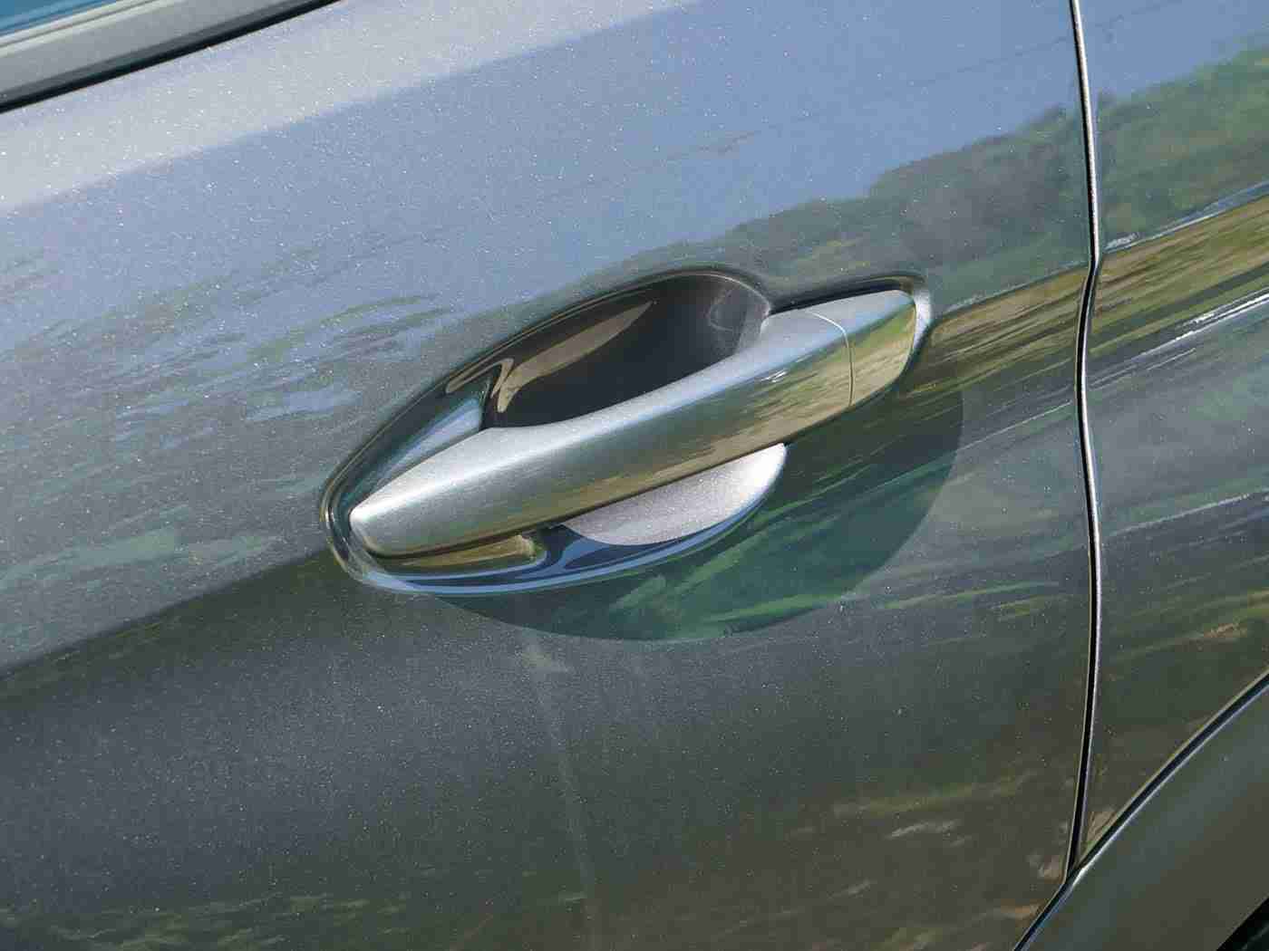 欧美大白屁股,汽车设计新风尚：揭秘“大白屁股”设计理念如何引领潮流-3