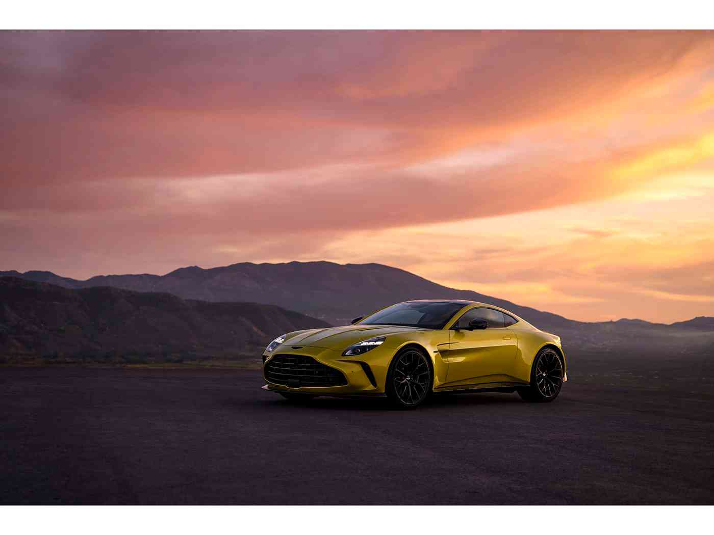 机对机的应用大全2025,未来汽车革命：自动驾驶、车联网助力出行体验革新-1