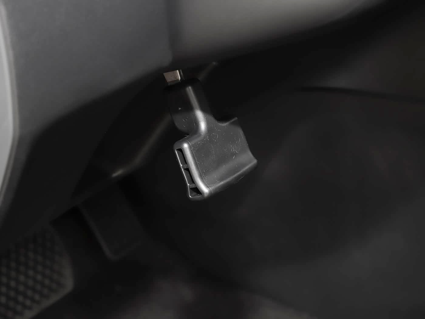 黄色软件下载3.0.3免费安装,智能驾驶新体验，绿色软件“黄色软件”免费升级，畅享科技出行无忧-1