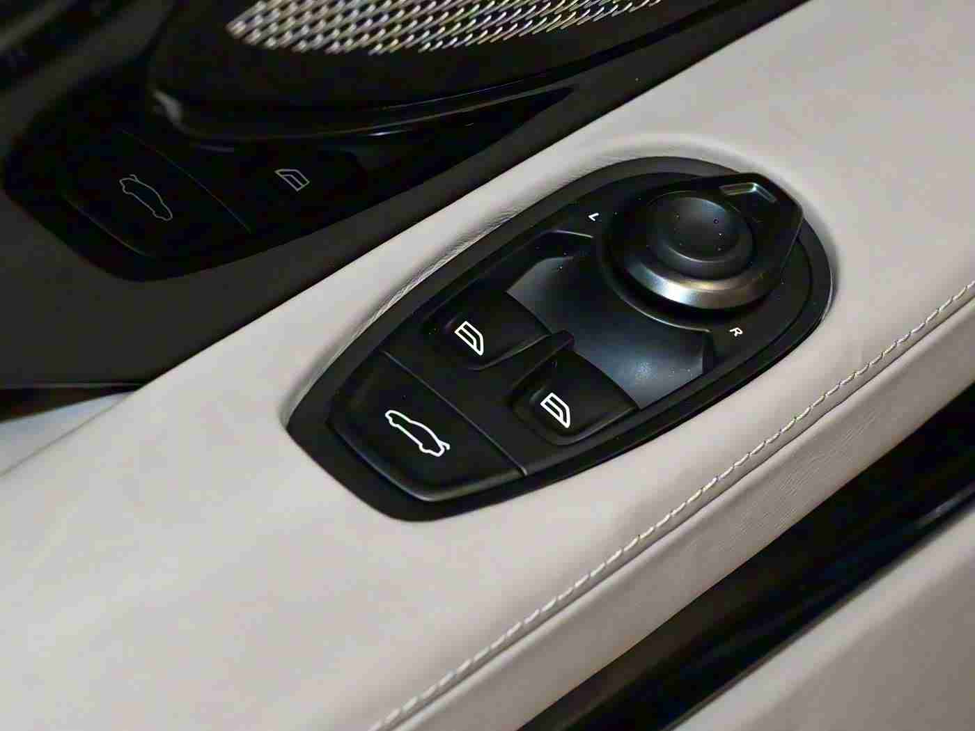 3p怎么不尴尬,新能源汽车时代,揭秘3P突破之道,打造卓越驾驶体验-2