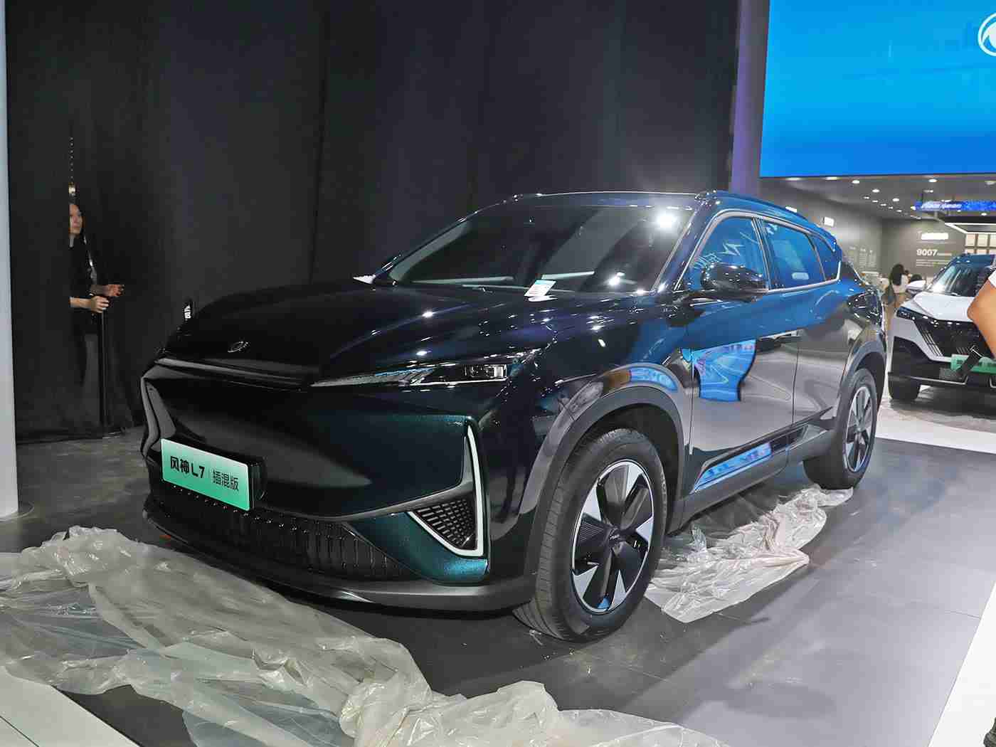 亚洲区一区二,新能源潮涌，智能网联领航，SUV风头正劲，全球汽车市场新势力崛起-2