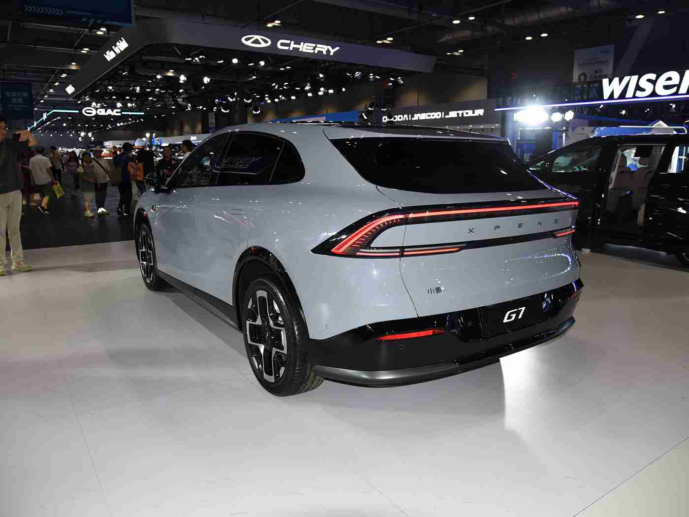 男生的香蕉插入女生的桃子,汽车跨界融合创新：科技、音乐、新能源，共绘行业新蓝图-2