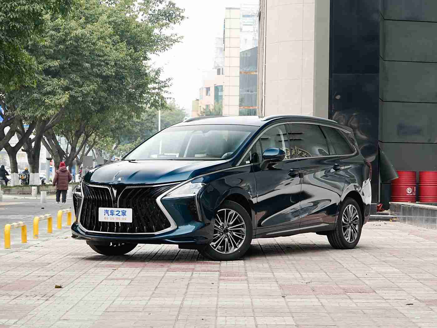 少妇与公豬交29,“生物科技融合创新，豪华智能新车型“少妇与公猪交29”引关注，未来驾驶体验即将颠覆！”-3