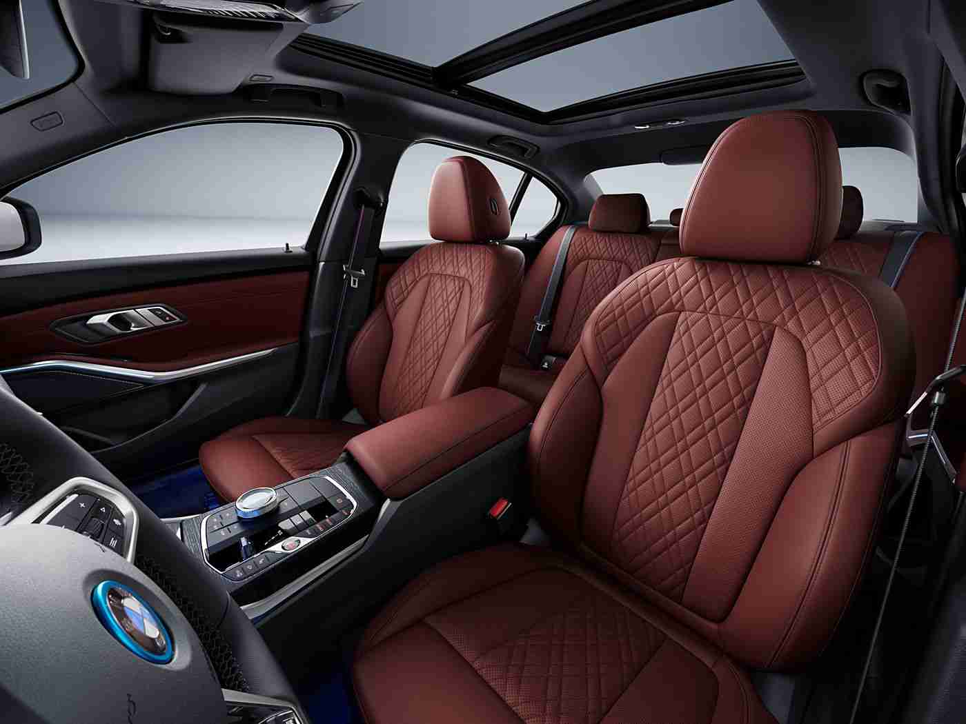 男生和女生一起差差差很痛的APP,智能调节座椅，舒适体验新境界，科技引领未来驾车生活-1