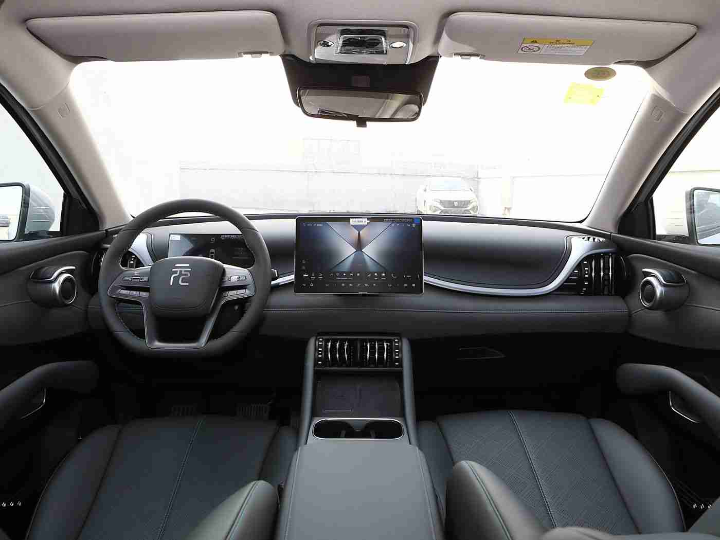 体育生自慰,“车内禁忌行为引发热议，汽车安全警示：关注细节，共创安全驾驶环境”-4