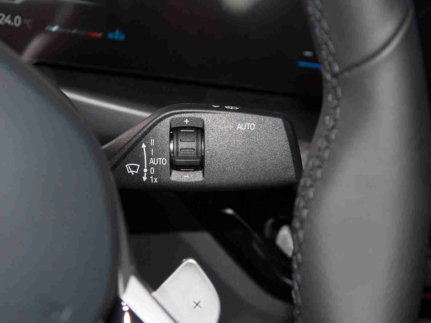 爱情岛亚洲论坛自拍品质线路,捕捉风景，畅游爱车，自拍新境界-1