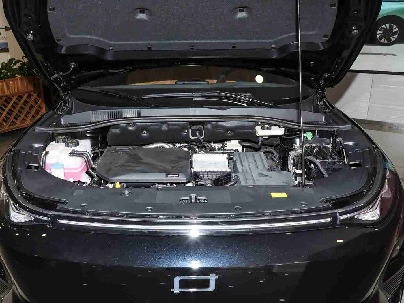 老师兔子,汽车界新宠，设计独特、技术领先，体验升级的智能座驾惊艳登场-1