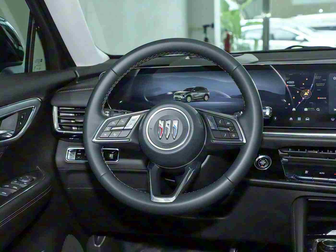 迪丽热巴被操视频,迪丽热巴携手豪华车型演绎跨界广告，时尚科技魅力引爆眼球-2