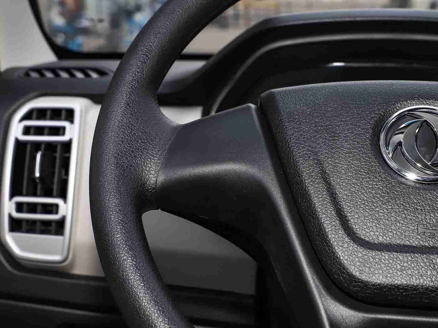 黄三色三色组成图片,闪耀黄三色,时尚新潮流:独特设计引领汽车界视觉盛宴-3