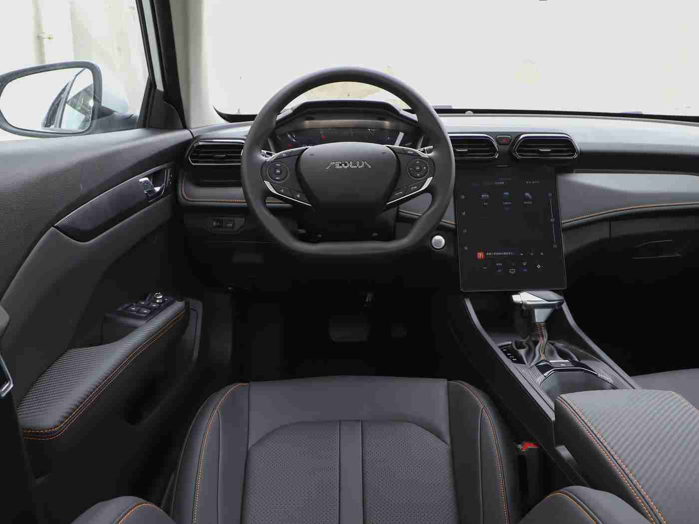 99热这,全新SUV“99热这”上市，性能时尚亲民价格，有望成市场热门-3