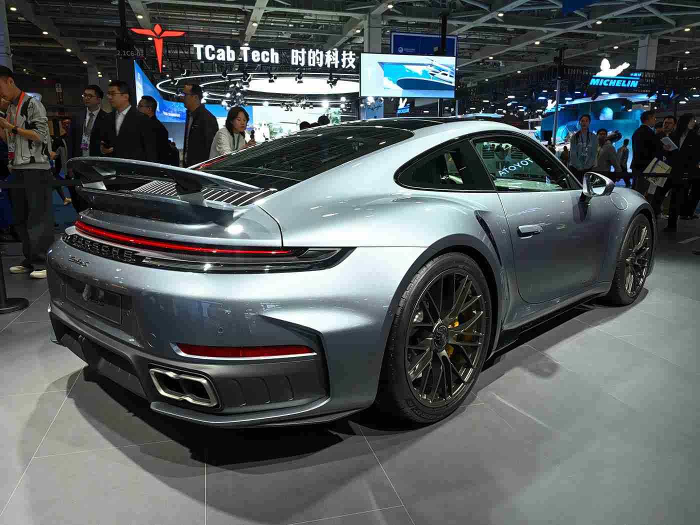 女人和公豬交内谢＼＼,灵感跨界，流光智行——颠覆传统，创新未来汽车风采-3