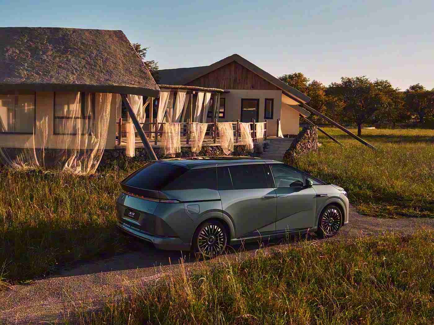 胡桃挤出白色汁液的解决方法,汽车轮胎白痕困扰一招解决,胡桃油壳粉组合焕新爱车-1