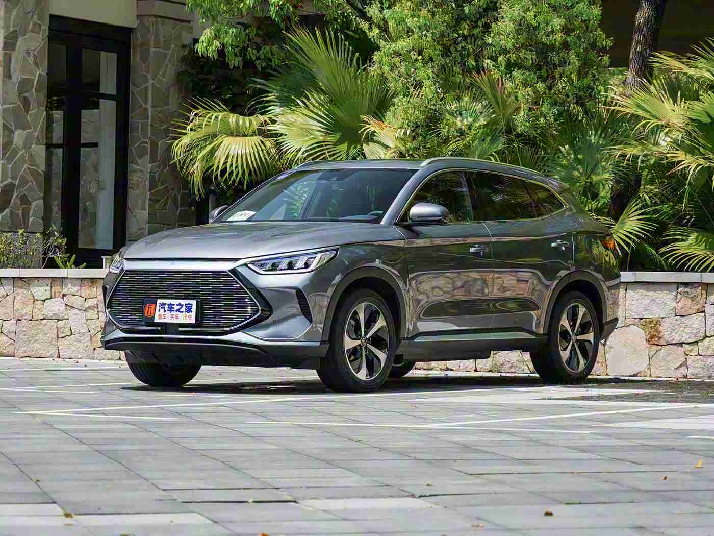 欧美色色网,智能革新，绿色出行——引领未来汽车新体验-3