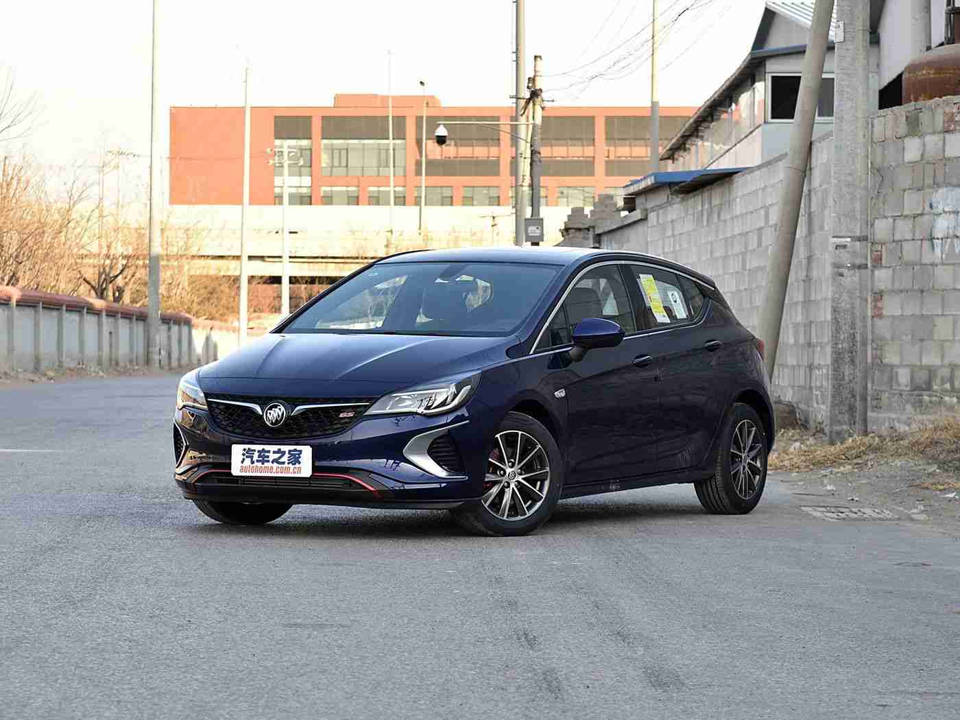 国产人成,时尚动力领航者,卓越科技铸就国车新篇章-3