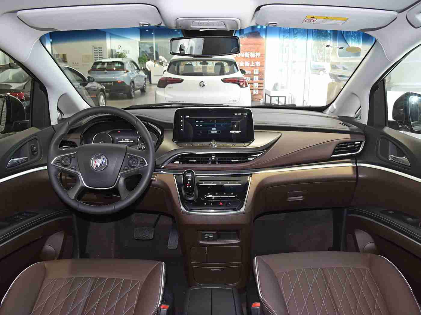 男生和女生一起差差差的软件,智能互动驾驶，情融路途，安全相伴-3