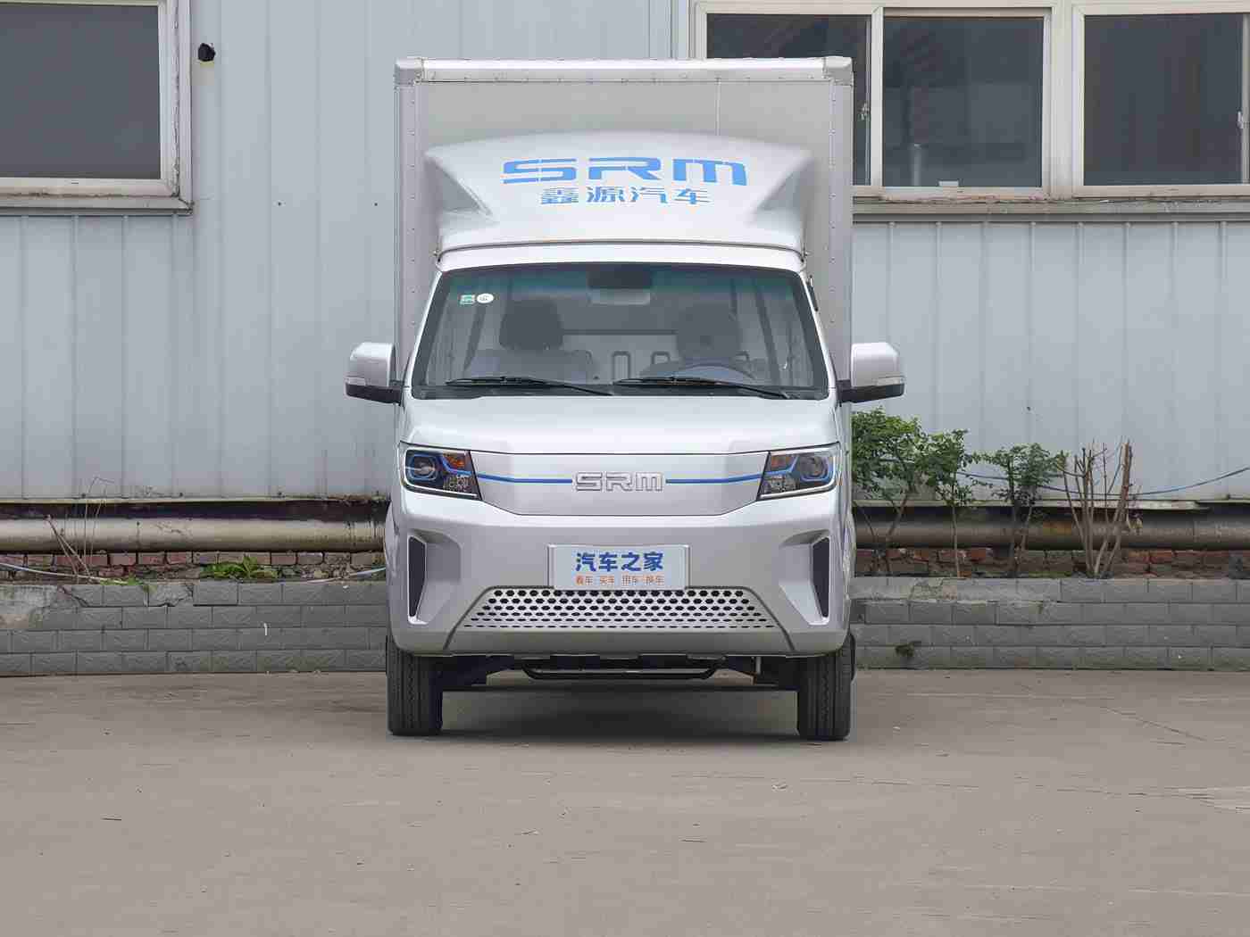 天天舔,新能源汽车新宠诞生：时尚续航强，天天舔引关注-3