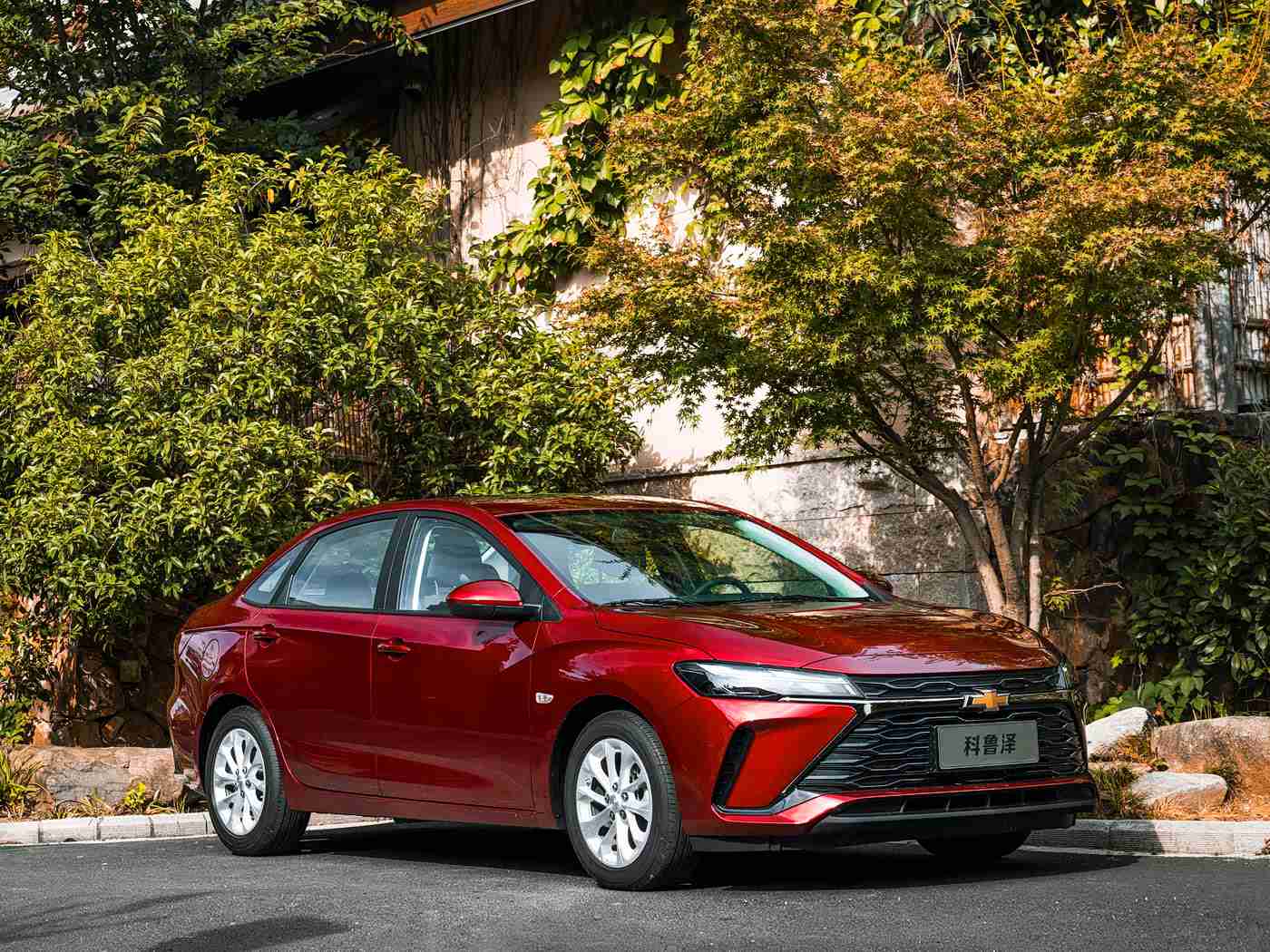 国产a片,国产SUV魅力绽放：卓越性能亲民价格，都市活力新宠瞩目-3