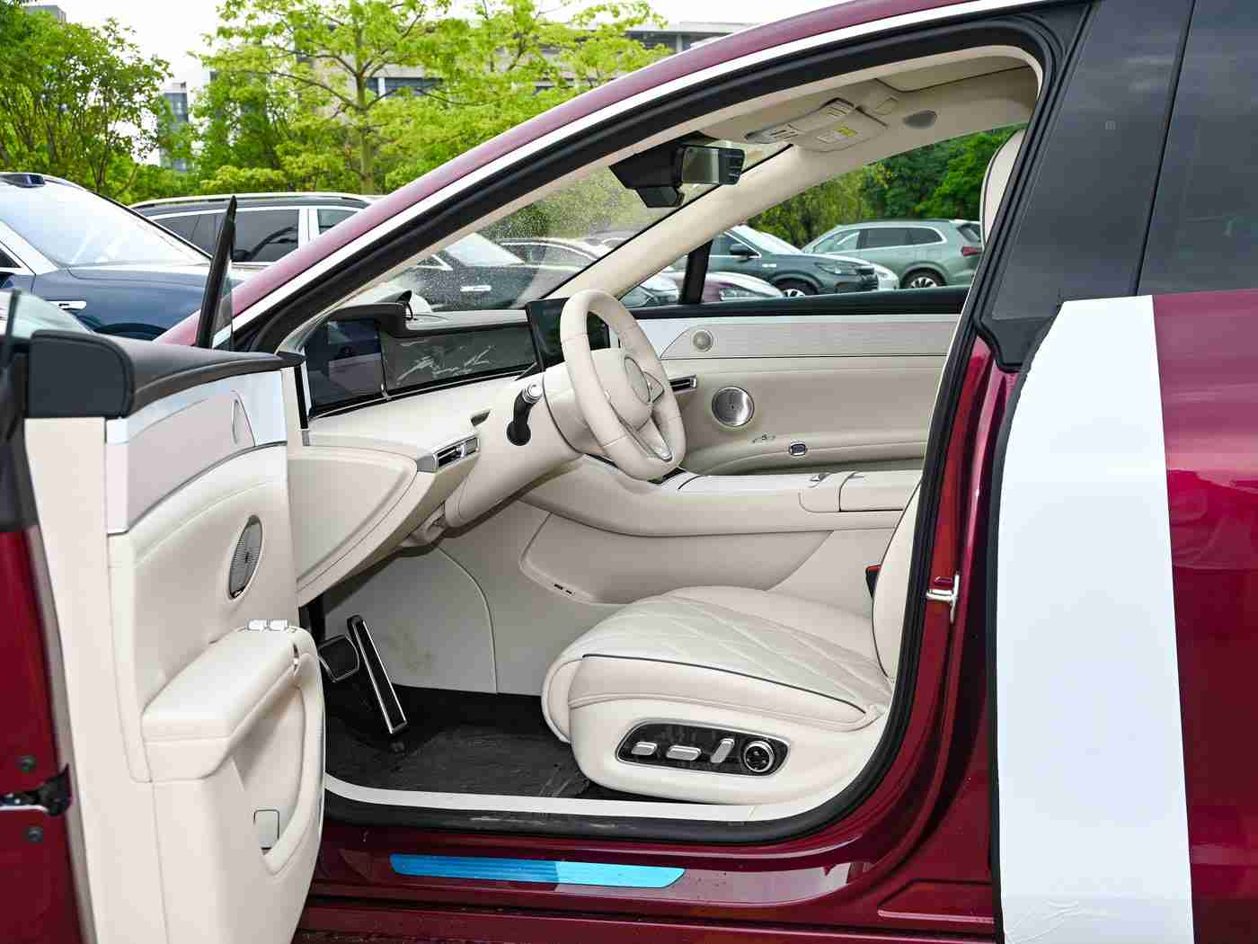 国产成人Av,国产新锐崛起，时尚动力双全，国产车明星车型月销万辆引关注-1