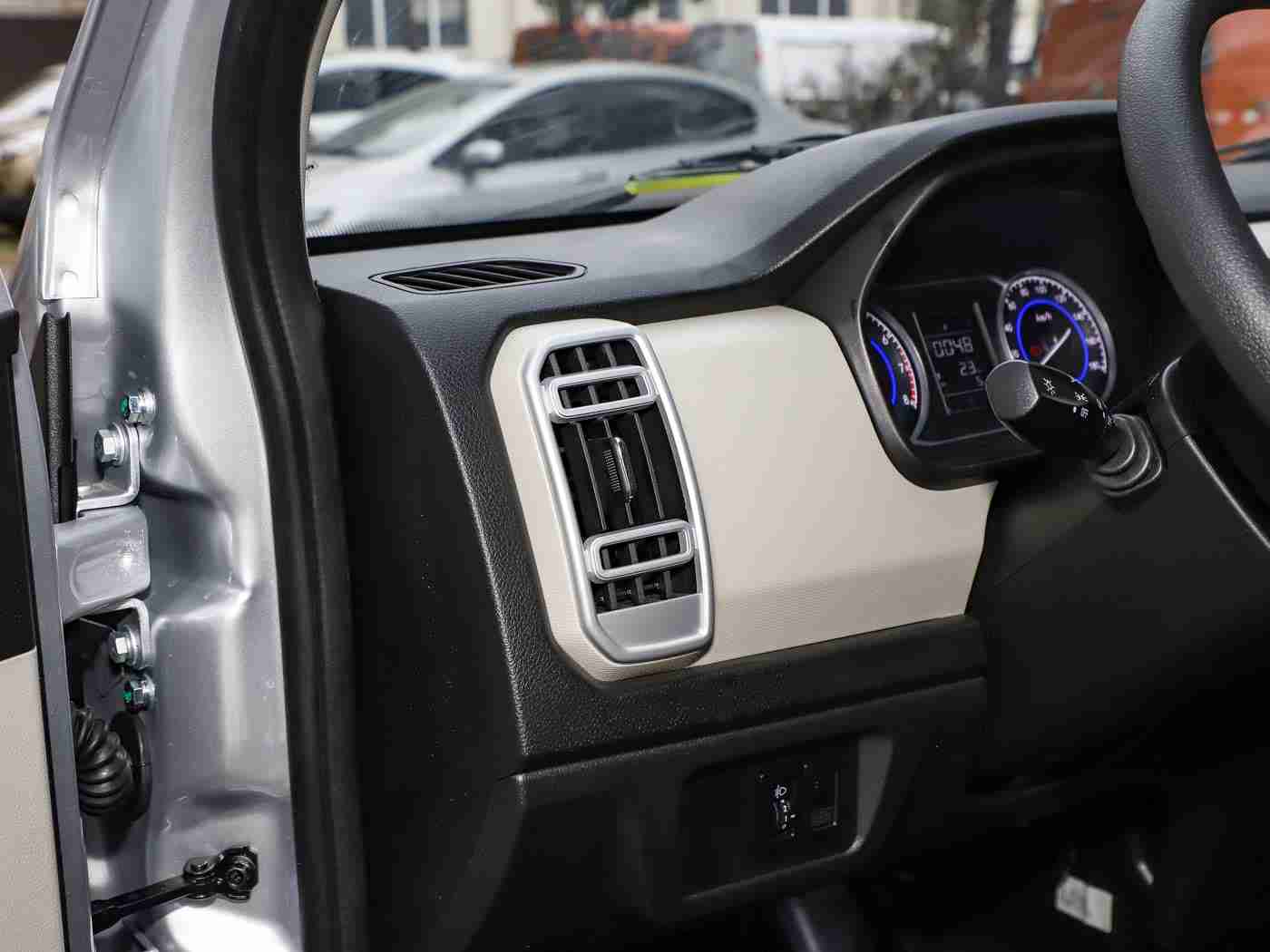 海贼王女帝被爆 羞羞歪漫,全新车型亮相：创意设计融合《海贼王》元素，性能卓越引热议-1