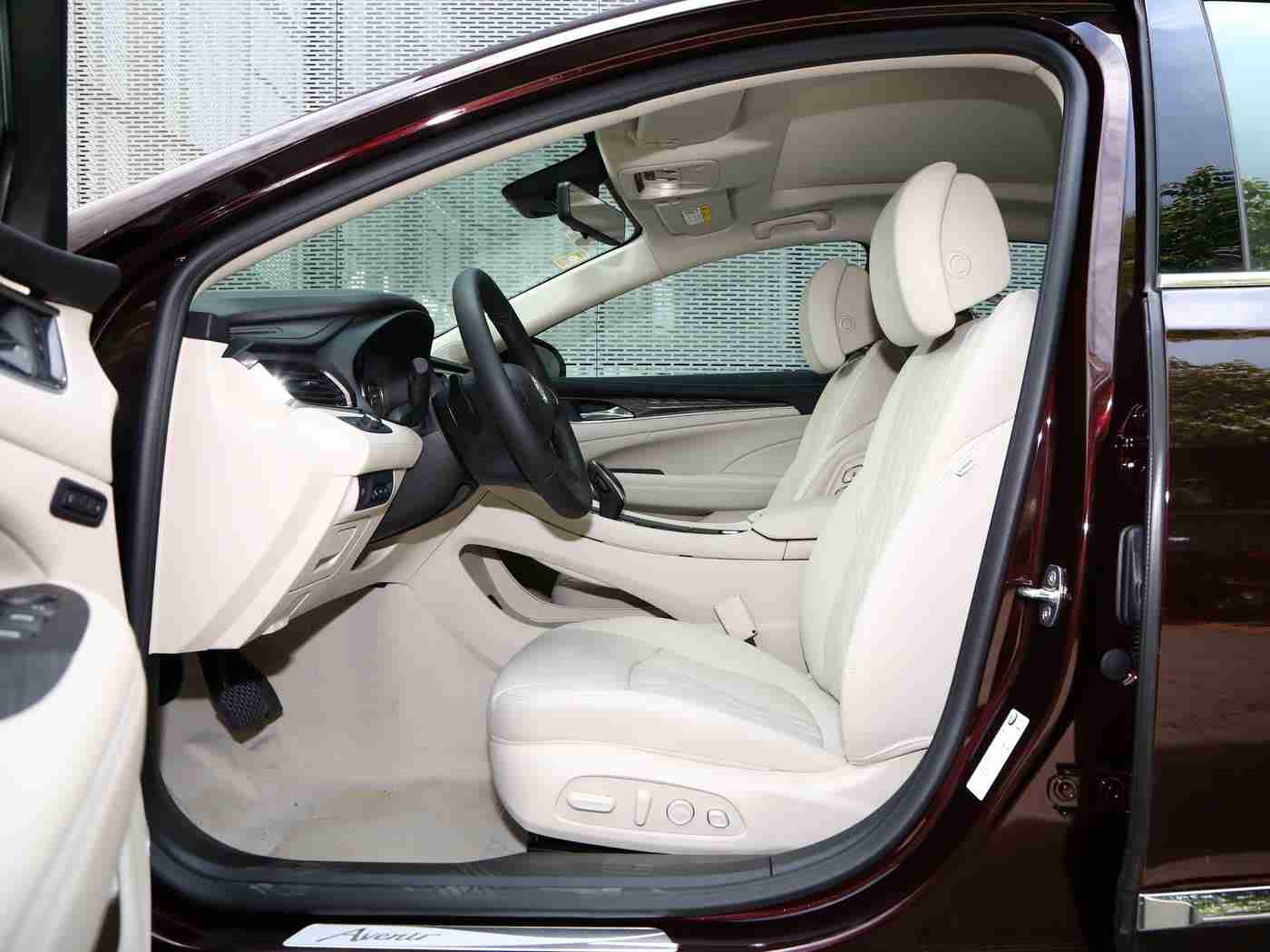 娇妻终于让我一起3p了,全新XXL三屏联动体验：科技赋能，共度驾驶美好时光-2