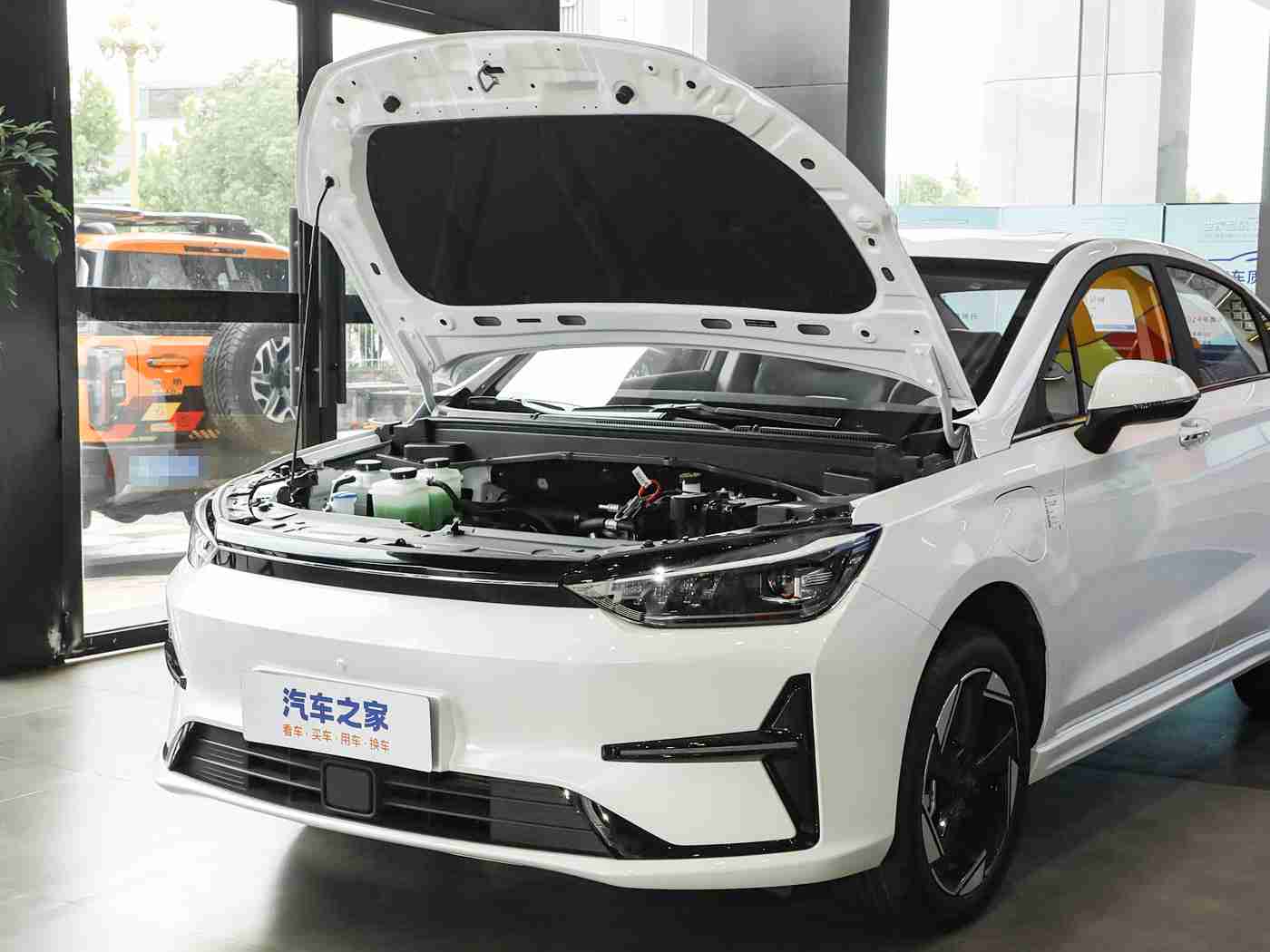 黄色APP下载安装,汽车生活新革命：“黄色APP”一站式服务平台引领绿色出行潮流-4