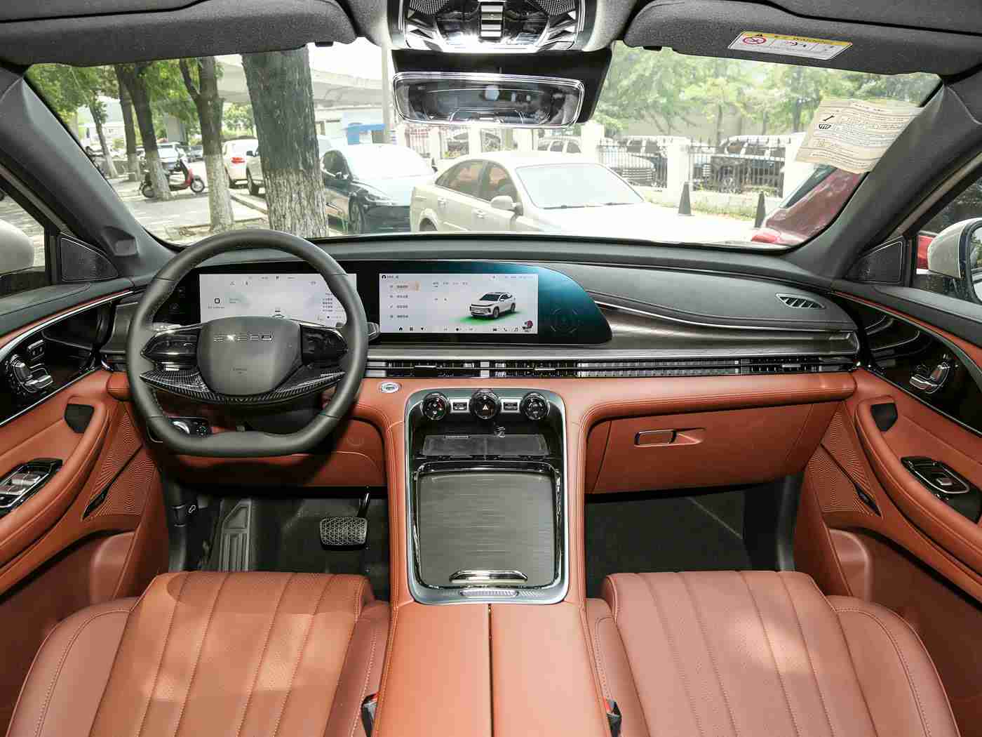 男人和女人靠逼软件,逼软件革新出行体验：智能导航、车位预约，汽车生活更便捷，社交功能再升级-3