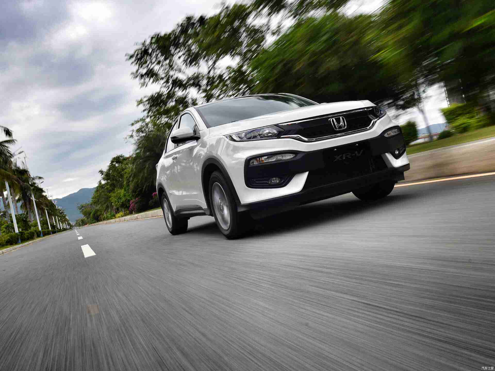 18岁app,智能定制社交，年轻驾驶新体验，＂18岁app＂引领汽车潮流-2