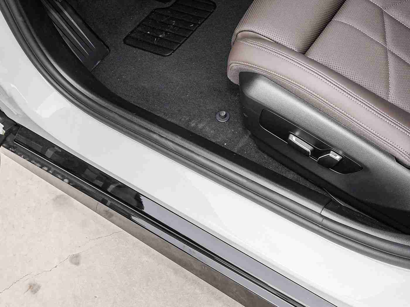 五年沉淀只做精品,匠心沉淀,品质卓越 —— (品牌名)五年磨一剑,引领汽车行业新潮流-2