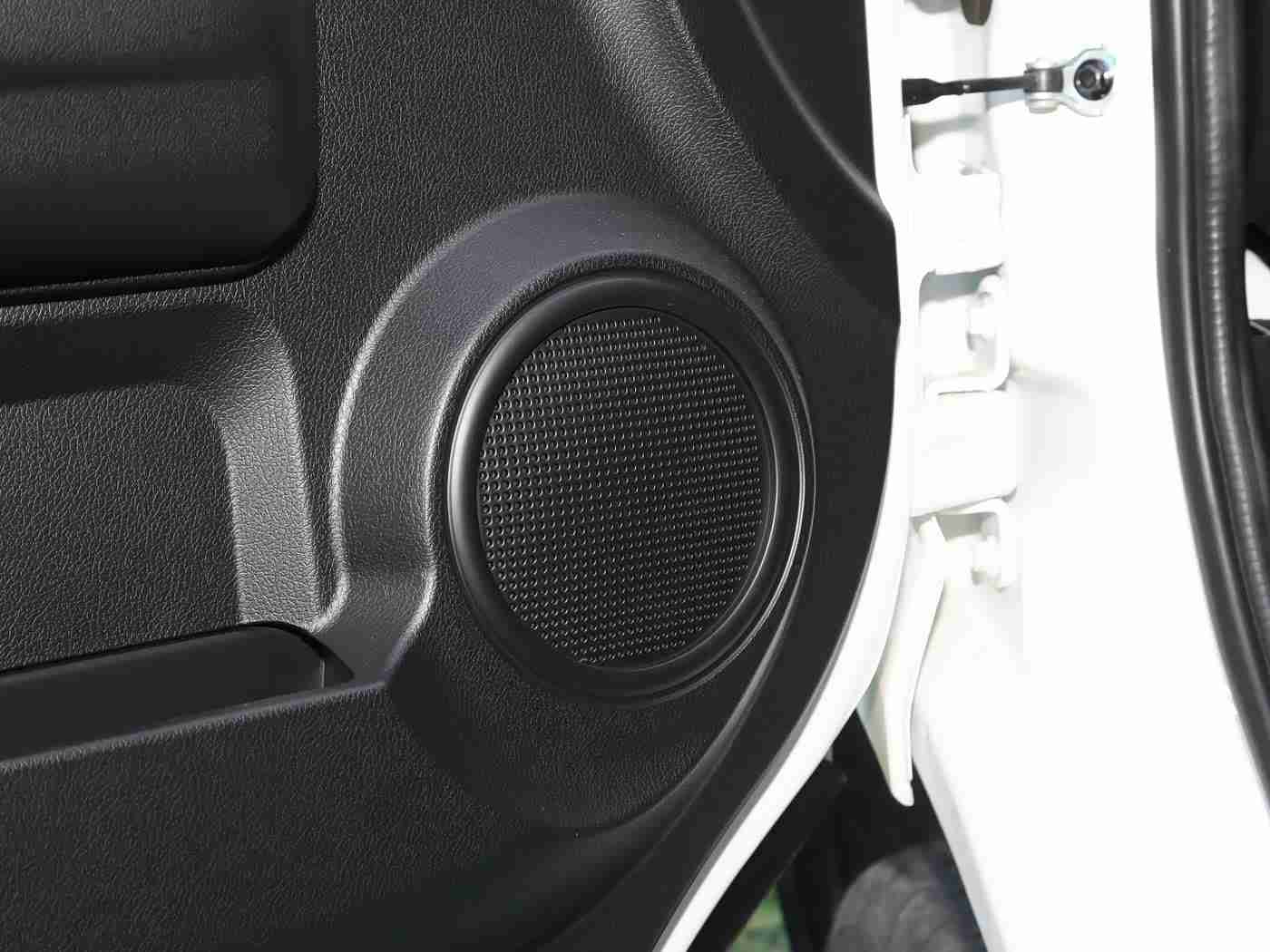 欧美肥臀大白屁股,颠覆视觉，驾享尊贵——创新设计引领潮流新车型-2