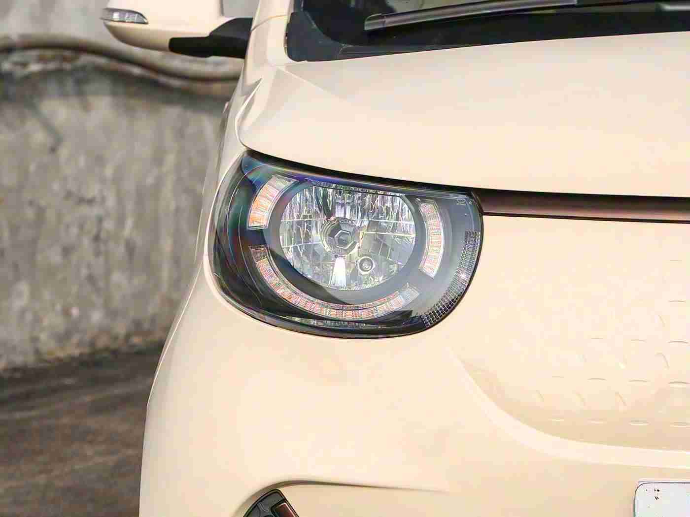 刷子刷脚心+折磨+抹油+哭喊,汽车保养新革命:一招“刷脚心”+四步神奇术,让你的爱车焕然一新,静享舒适驾驶之旅-1