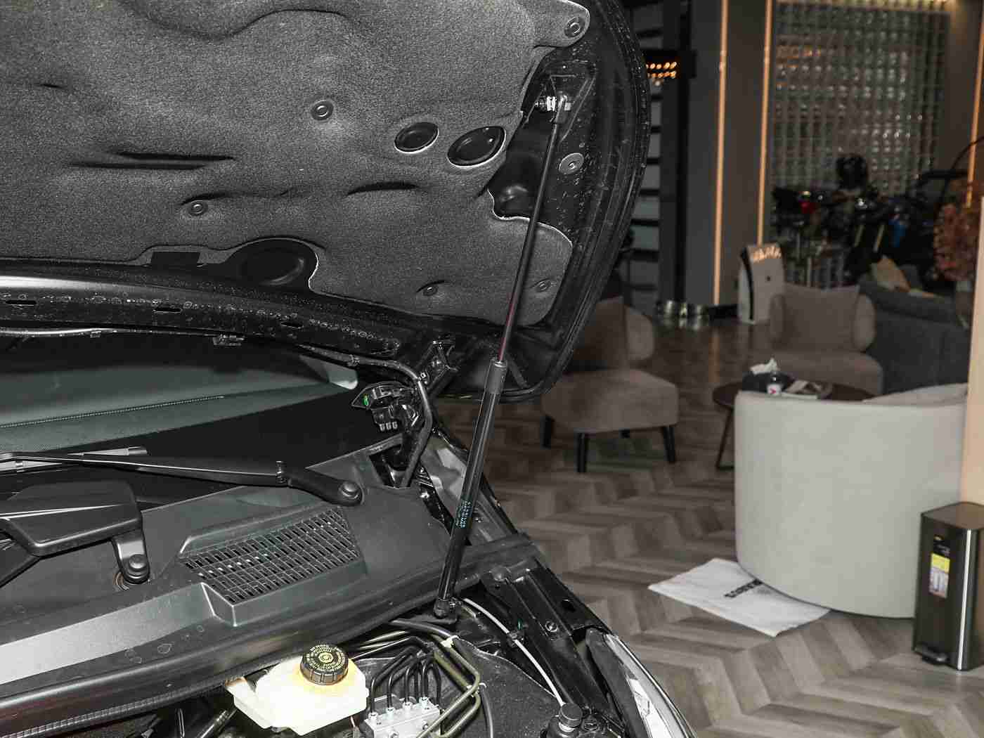 黄色入口,时尚炫黄，智能领航，环保先锋，驾驭未来-2