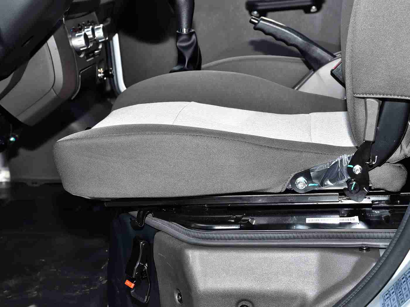 十大污软件,智能汽车软件安全风暴：揭秘安全隐患与隐私侵犯，共筑行业健康发展之路-3