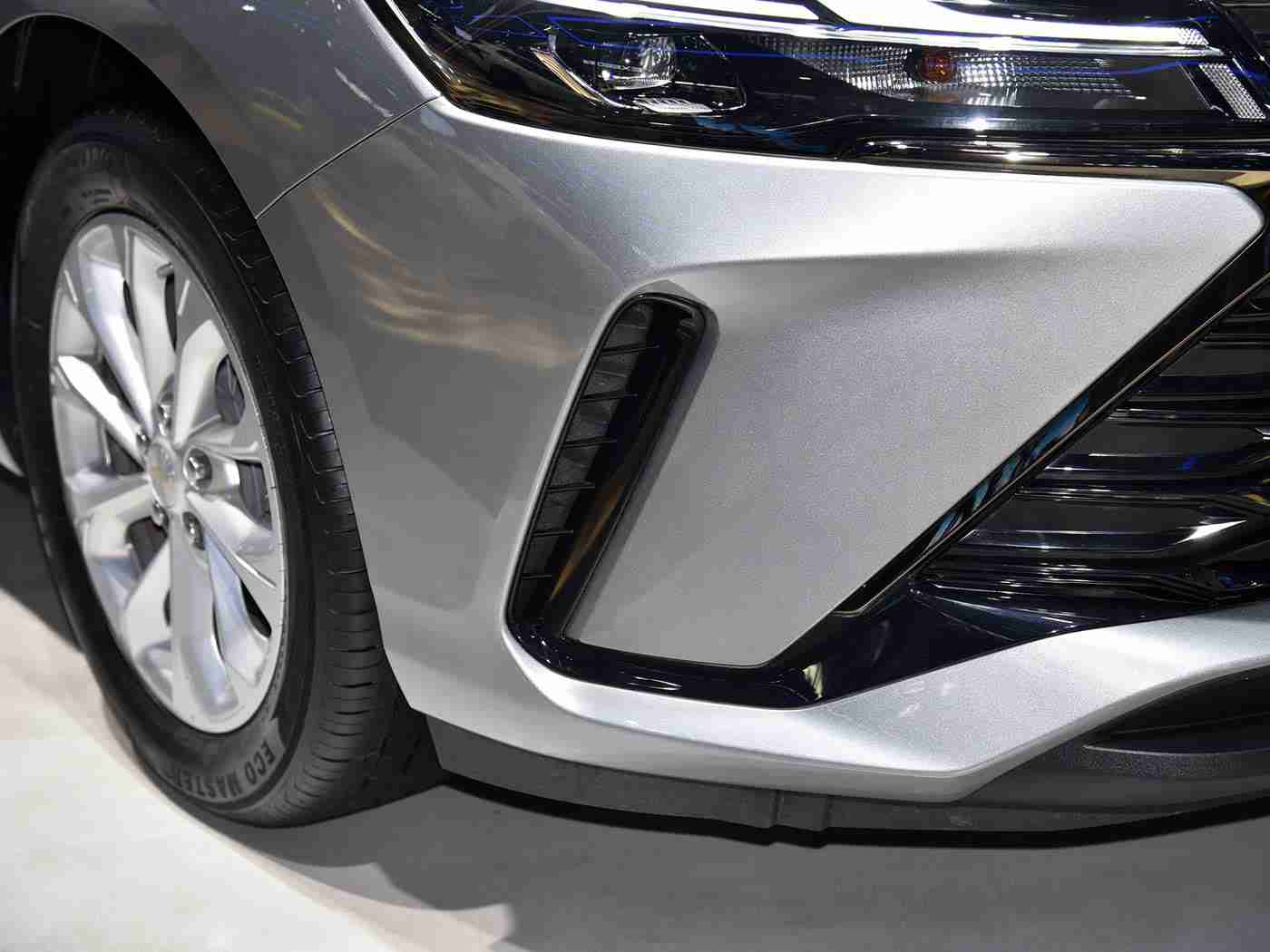 国产成人91张津瑜,国产轿车新宠:张津瑜凭借卓越性能与亲民价格俘获消费者心-1