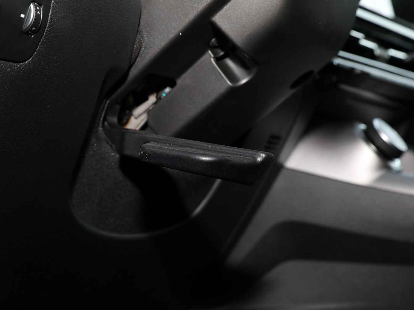 娇妻被朋友抱进卧室3p,都市娇妻目睹酒驾惊魂,警示酒后驾车危害不容忽视-4