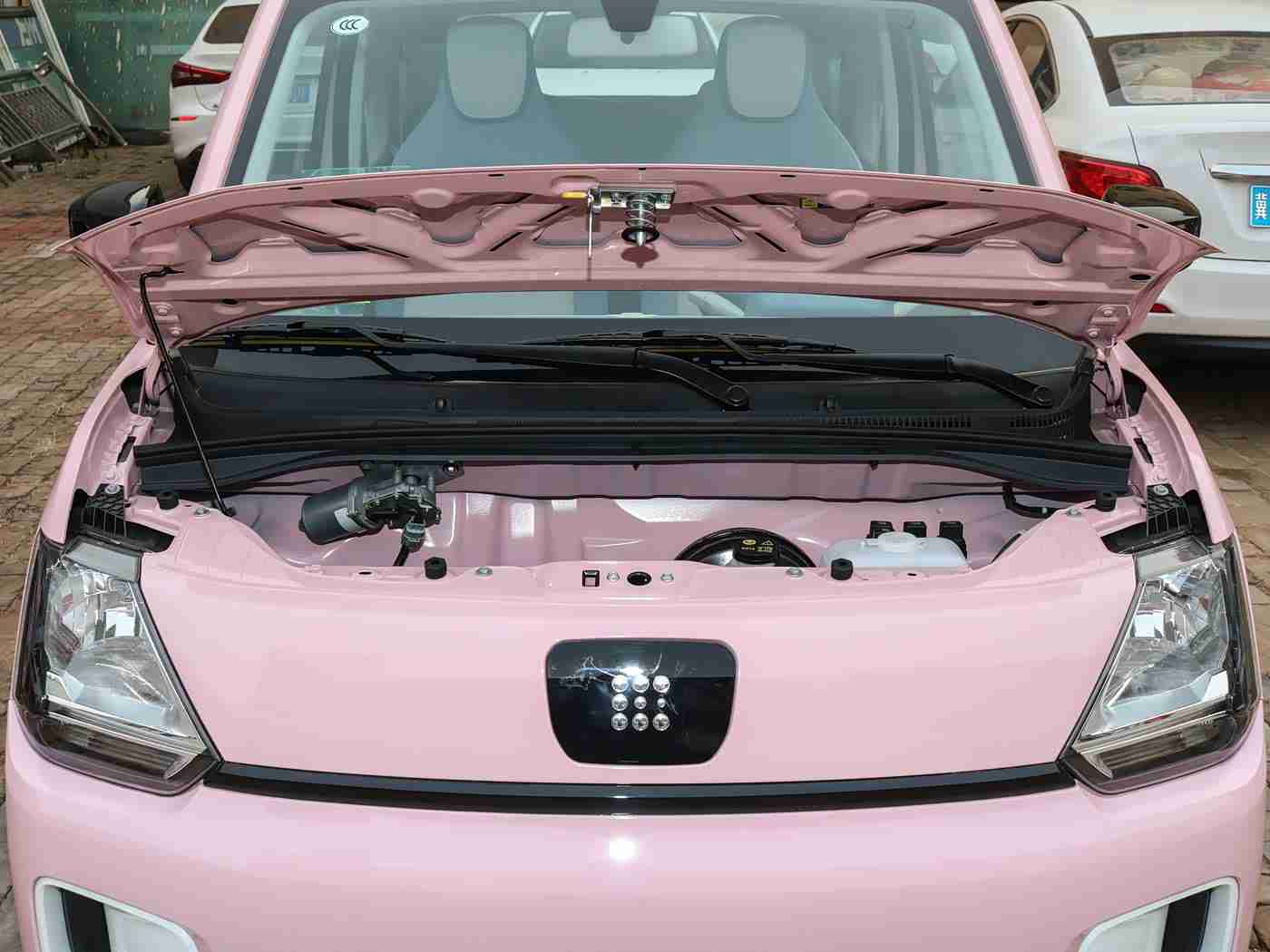 一区亚洲,亚洲汽车市场风云再起:新能源汽车崛起,品牌竞争白热化,消费升级引领未来趋势-4