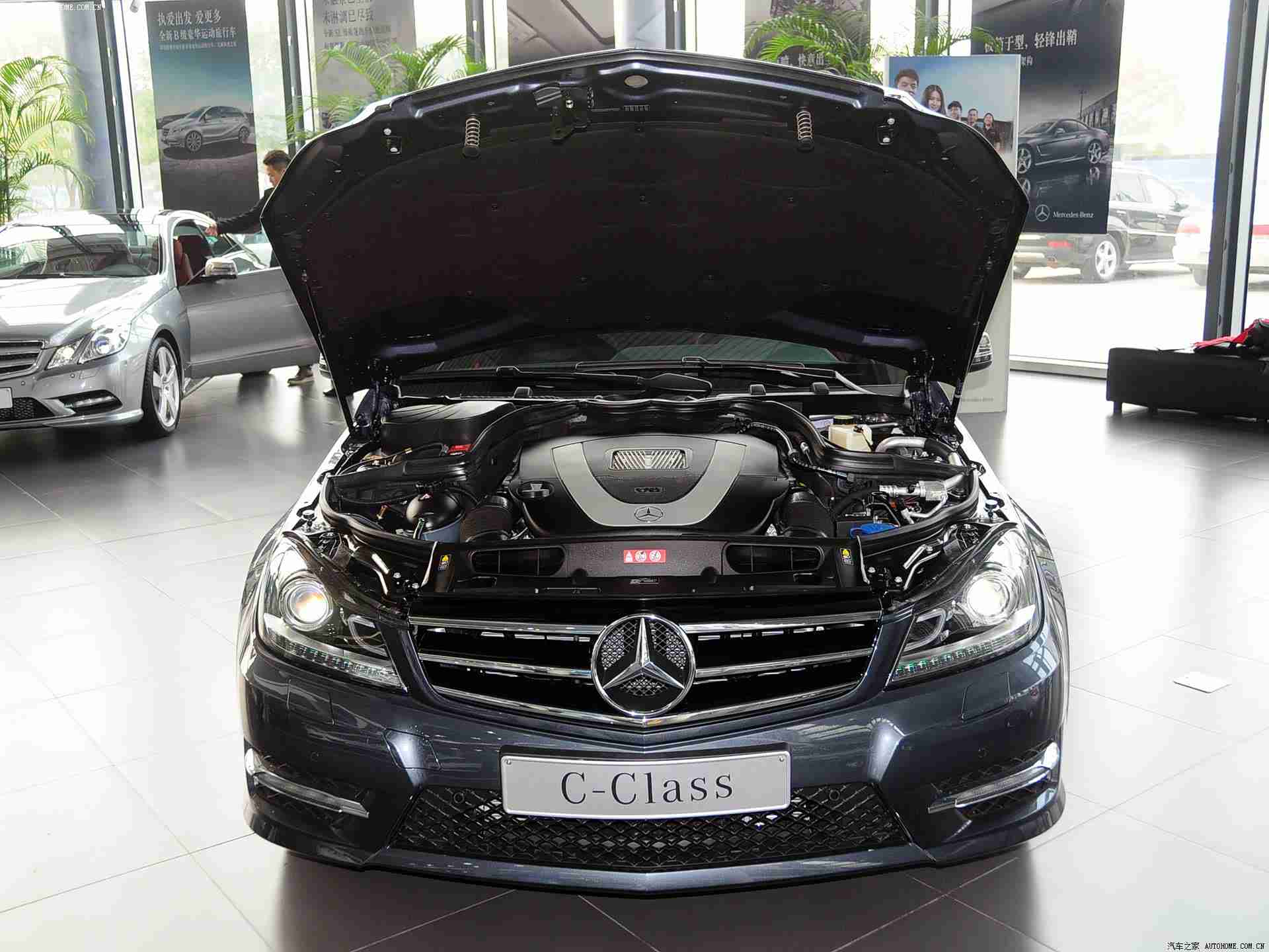 美女差差,汽车新宠来袭：独特设计，卓越性能，美女差差引领市场潮流-1