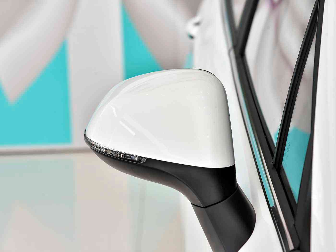 黄色软件安装,“智能驾驶新体验,知名品牌引领汽车行业革新:全面升级,打造便捷个性化驾驶未来”-1