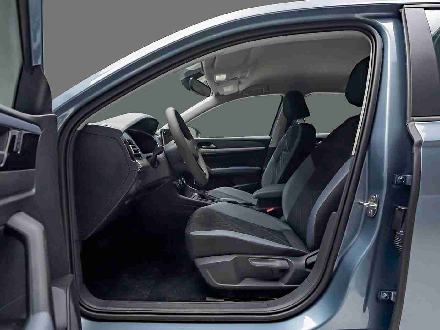 男生女生一起差差差的软件,汽车社交新潮流：男女车主共赏车生活，创新软件助力行业成长-2