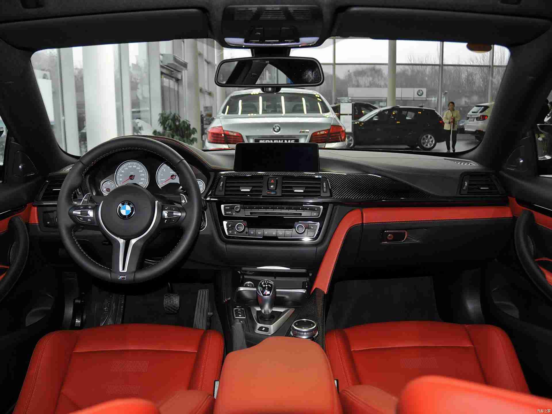 肏屄软件,智能驾驶新篇章：革命性辅助系统助力安全高效出行-1