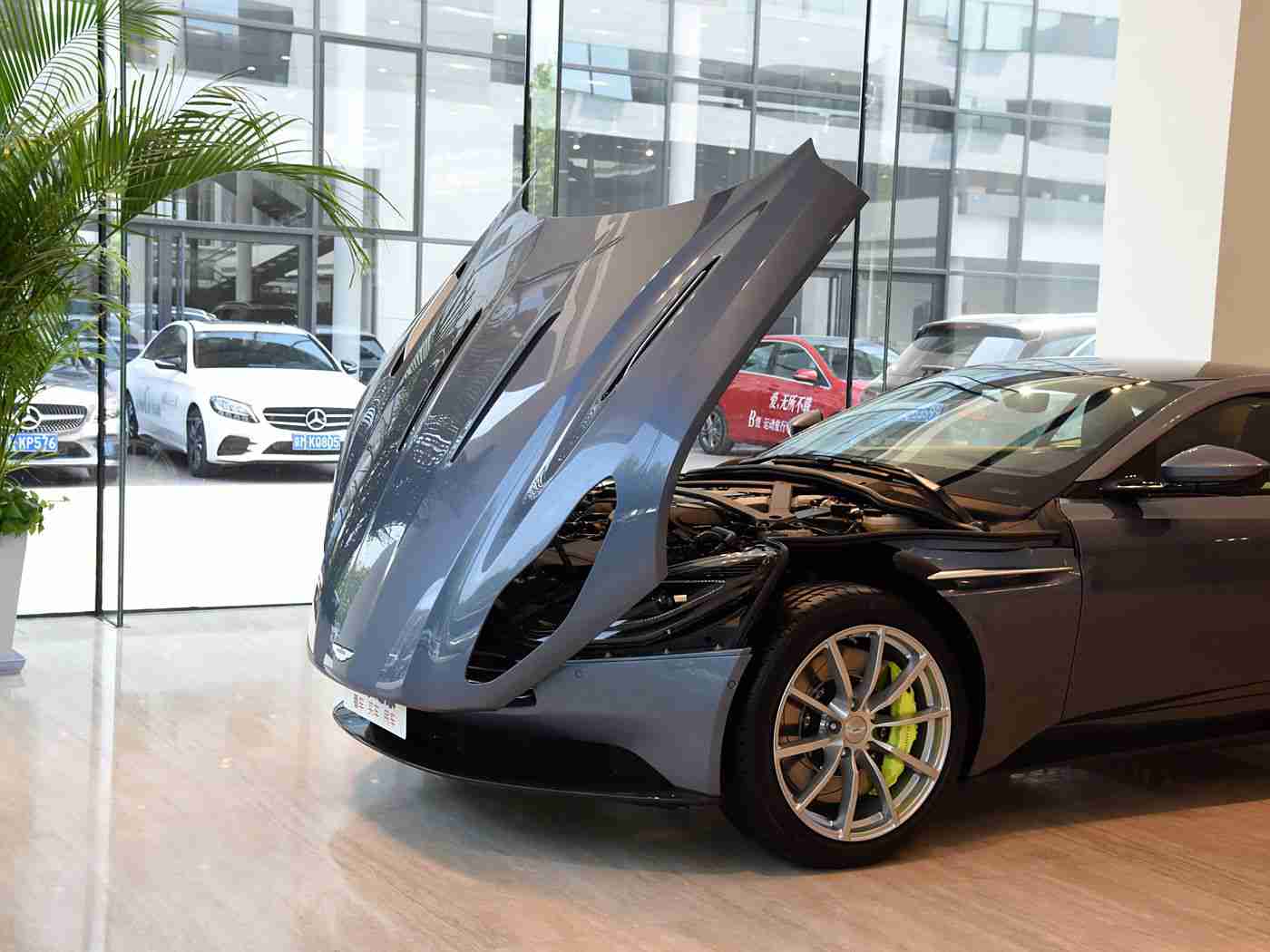 肏屄软件,智能驾驶新篇章：革命性辅助系统助力安全高效出行-5