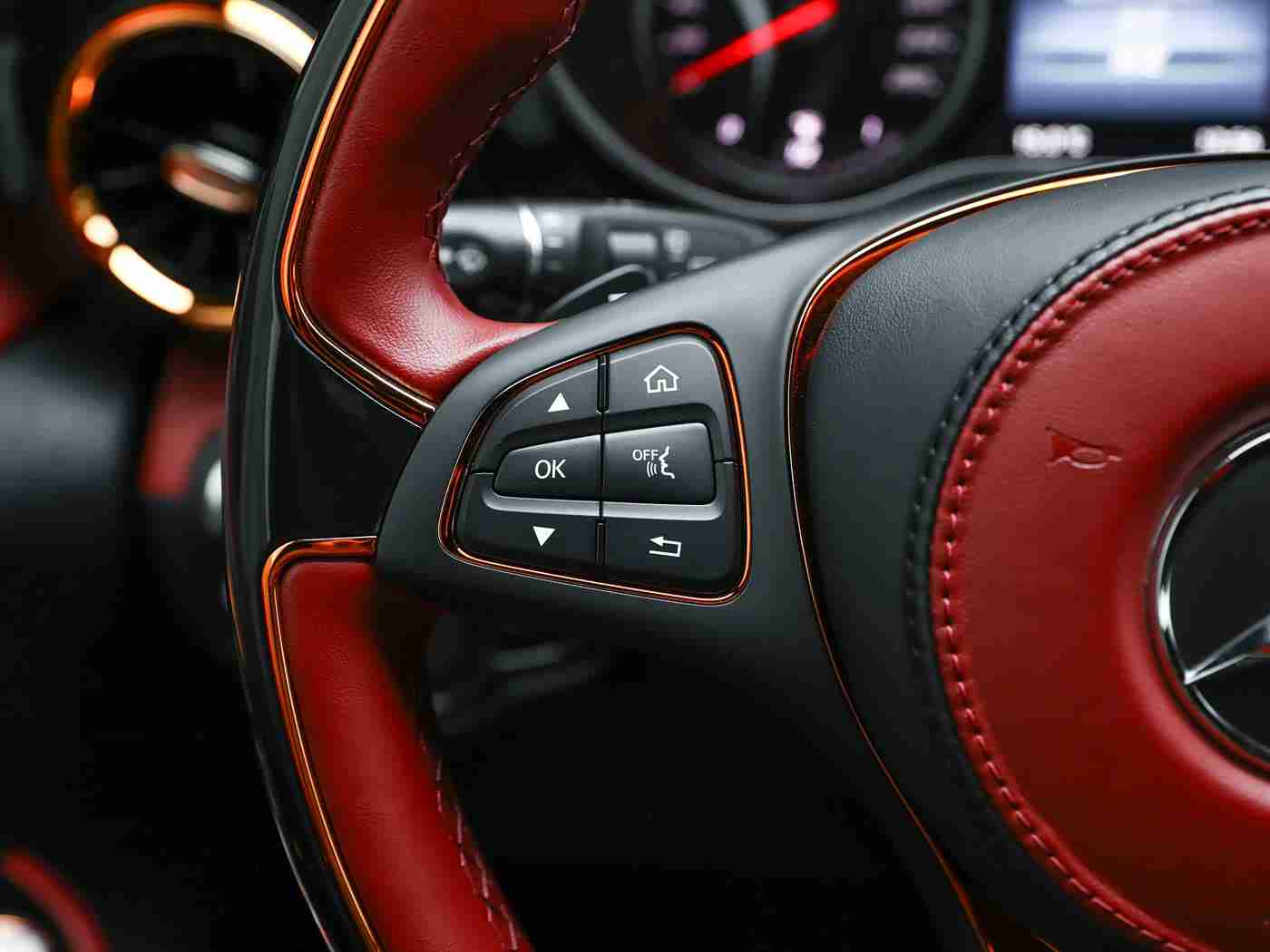 黄色免费软件,智能驾驶新挑战：免费车载软件安全隐患引关注，汽车安全防护升级-2