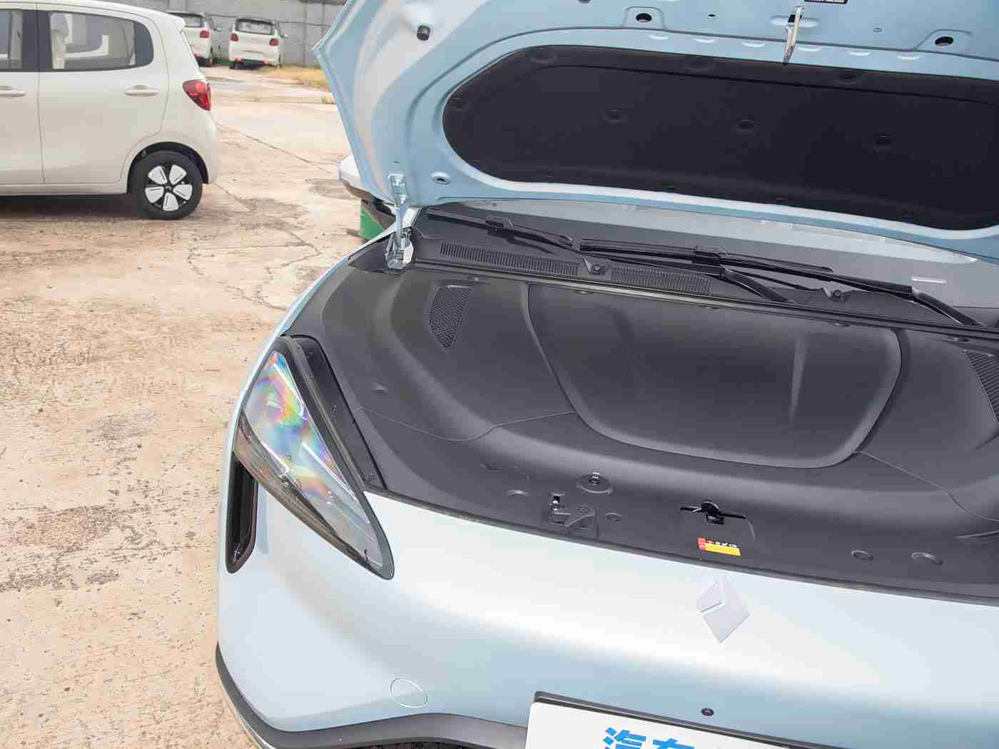 a片国产,国产汽车崛起:a片品牌销量飙升,未来发展规划引关注-4