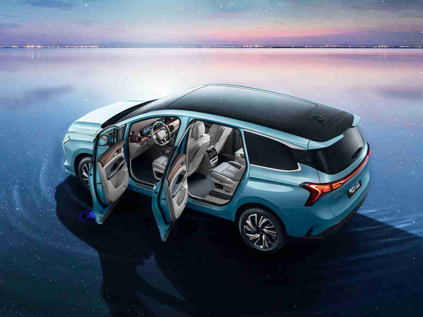 东京热成人版app下载,创新驱动，智慧出行：中国车企联手打造全方位服务汽车应用引领行业潮流-1