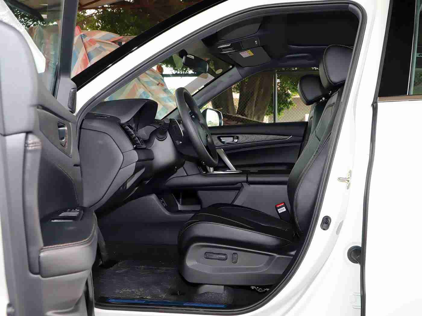 大炕上妇乱子伦的现代意义,新能源汽车崛起：传统智慧与现代科技融合，推动汽车产业创新发展-3