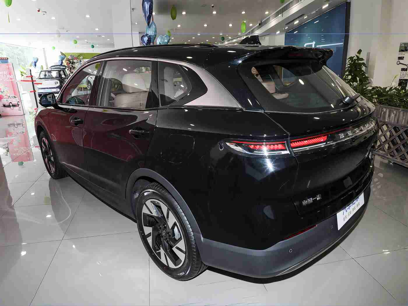 成人APP导航,科技引领新潮流，智能导航助安全驾驶，体验全新汽车时代变革-4