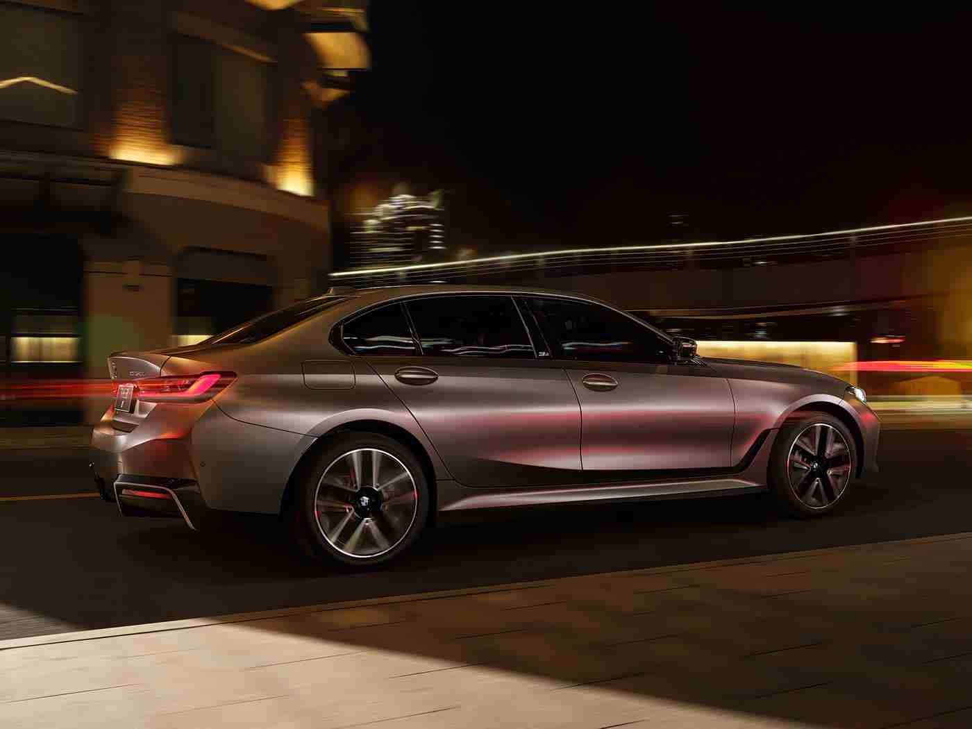 国产福利AV,国产新秀惊艳亮相，动感内饰与智能安全，这款新车成市场黑马-3