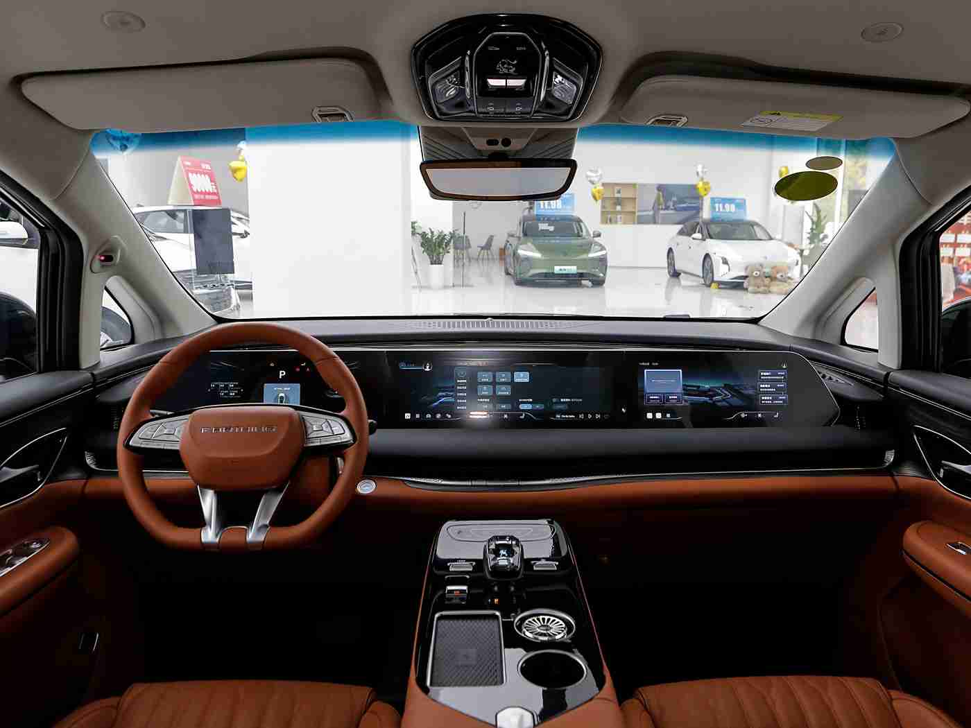 黄色应用下载3.0.3,科技赋能，车生活焕新——汽车资讯管家，驾驶无忧新体验-2