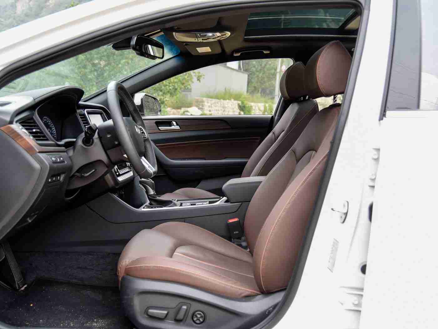 av黑人,创新设计引领潮流，高性能av黑人汽车惊艳市场，未来前景可期！-1