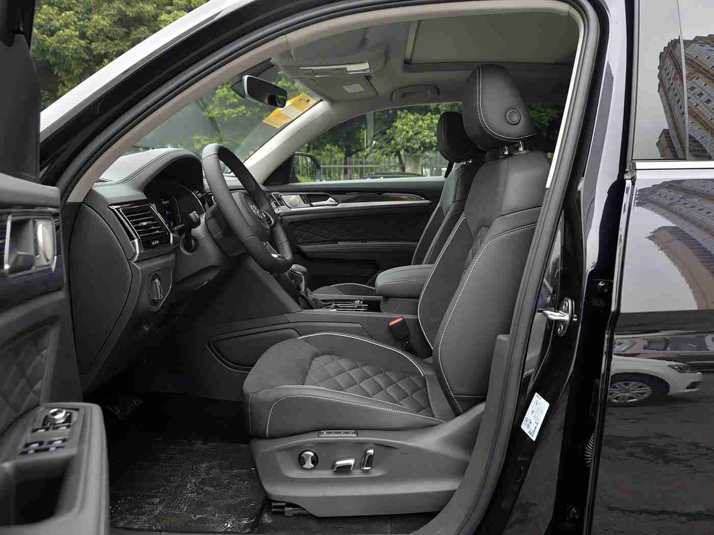 国产色色av,国产新宠惊艳登场:性能卓越,设计独特,性价比高,国产车新标杆-1